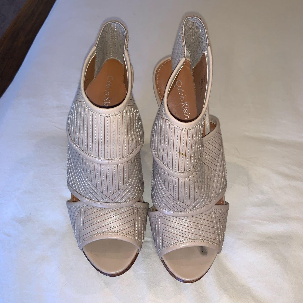 LIKE NEW Platform Heels